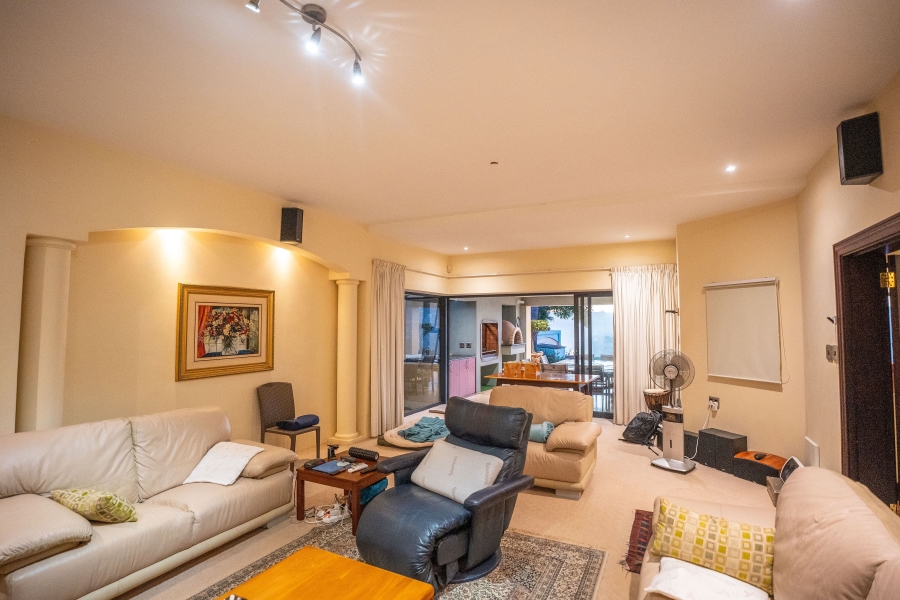 5 Bedroom Property for Sale in Nahoon Beach Eastern Cape
